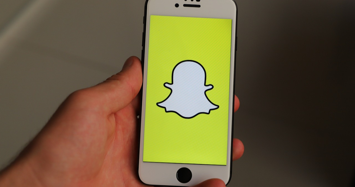 Sin filtros: peligrosa IA de Snapchat permite a menores de edad acceder a contenido para adultos