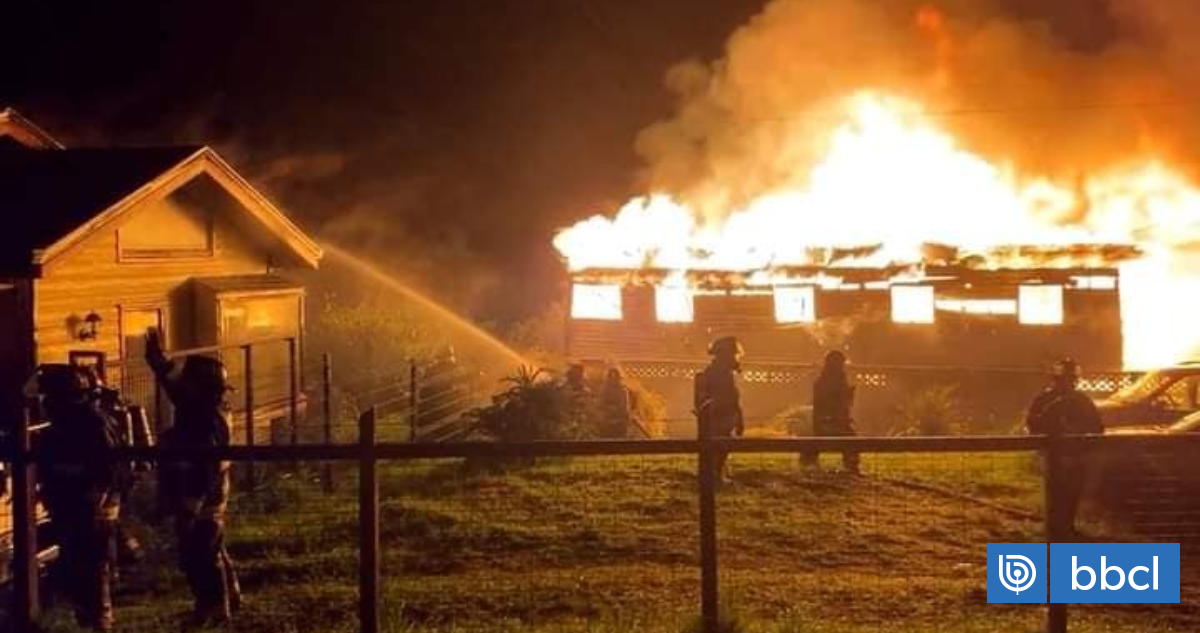 social-dos-viviendas-fueron-destruidas-por-un-incendio-en-castro.png