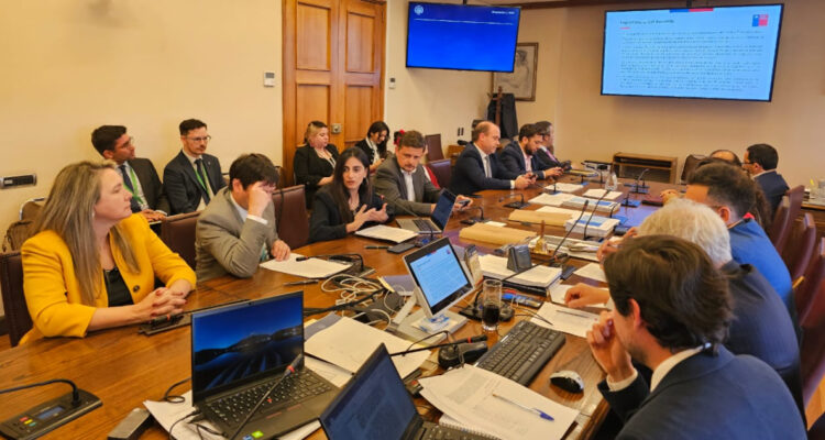 Avanza acuerdo que enmienda el convenio entre gobiernos de Chile y EEUU que evita doble tributación