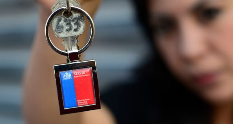 Mujer deberá devolver subsidio habitacional tras arrendar a tercero casa comprada con el beneficio