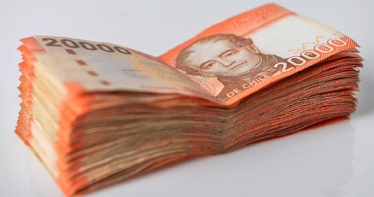 imagen de contexto sueldos (billetes de 20 mil