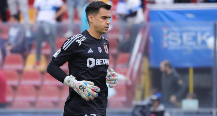 Toselli golpea la mesa contra el arbitraje tras la caída de La U ante Coquimbo.