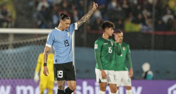 Uruguay de Bielsa goleó a Bolivia