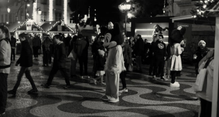 Trabajadores de Walt Disney World revelan “asquerosos” detalles del lugar más feliz del mundo