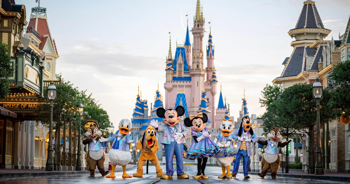 Trabajadores de Walt Disney World revelan "asquerosos" detalles del lugar más feliz del mundo