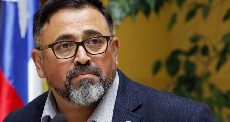 Víctor Pino asume como presidente de la comisión encargada de revisar AC contra ministro Montes