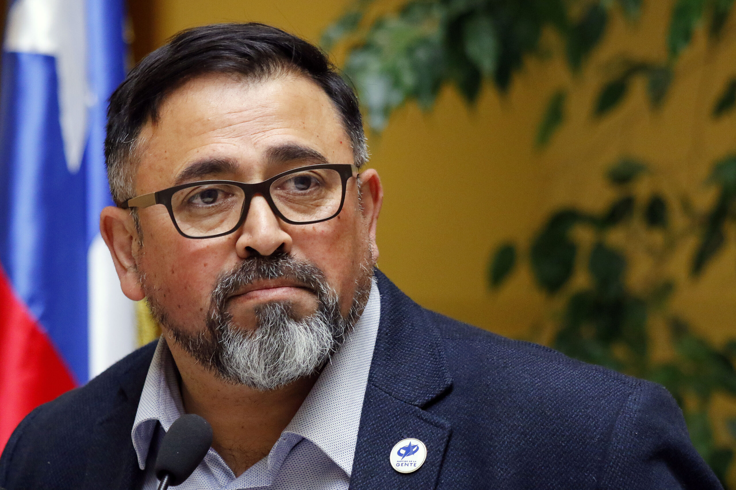 Víctor Pino asume como presidente de la comisión encargada de revisar AC contra ministro Montes