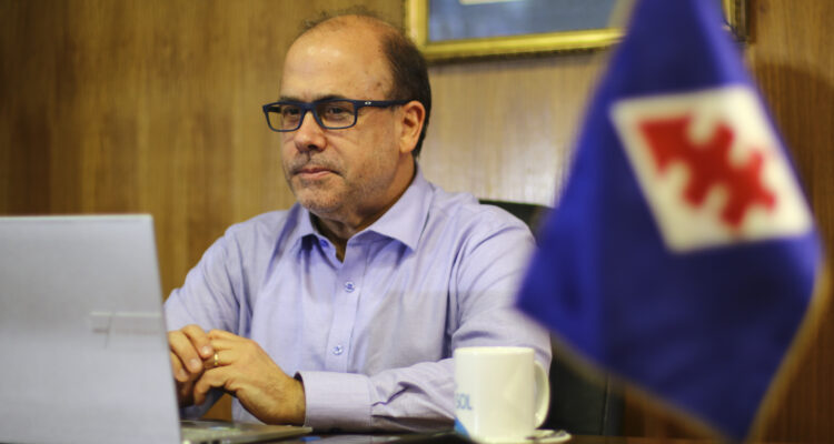 “Nunca fueron de centro”: Undurraga tilda a Demócratas y Amarillos de “nuevos integrantes de derecha”