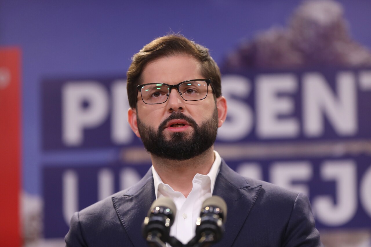 El Presidente de la República, Gabriel Boric, realiza una punto de prensa, tras conocerse los resultado del plebiscito por el proyecto de nueva Constitución.