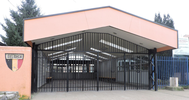 Denuncia de adoctrinamiento religioso en colegio de Chiguayante