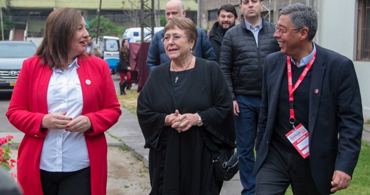 Oficialismo da espaldarazo a Bachelet tras críticas por la franja: “No le debe explicaciones a nadie”