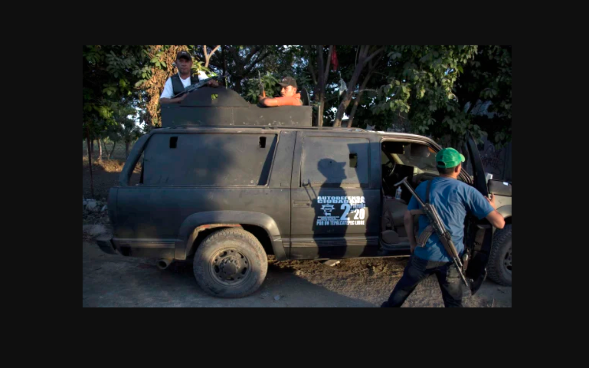 Los blindados también eran parte de las denominadas autodefensas civiles en Michoacán