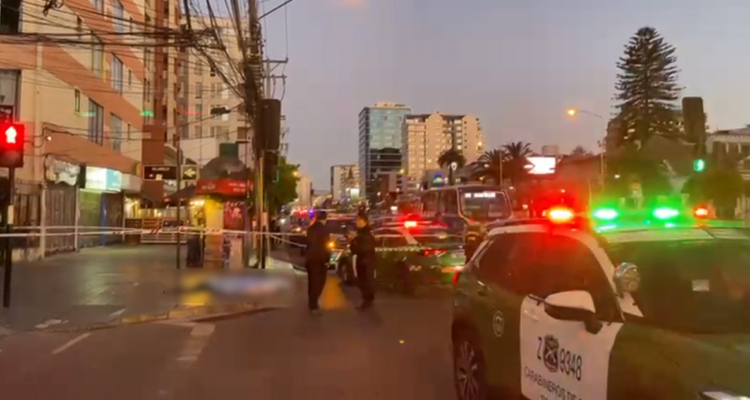 Adolescente muere apuñalado en pleno centro de Viña del Mar: habría intentado robar a personas