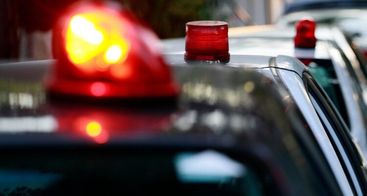 Motochorros golpean y roban $1 millón a joven que retiró dinero de banco en Providencia