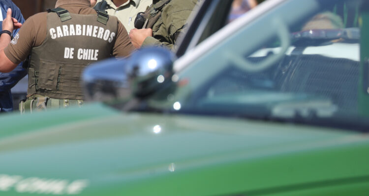 Balaceras en ferias navideñas de dos comunas de RM dejan un fallecido y heridos, entre ellos dos niños