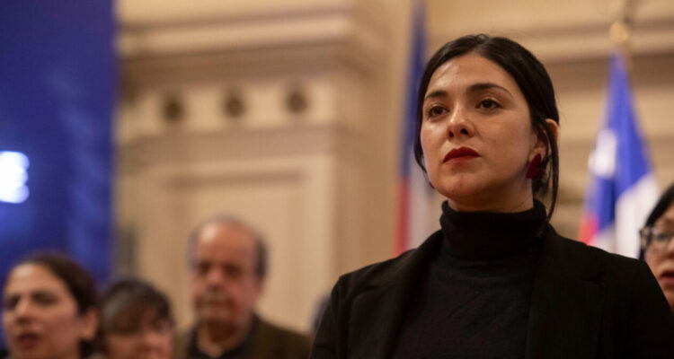 Diputada Cariola pide evitar “proteccionismo” por Democracia Viva: “Responsables tienen que pagar”