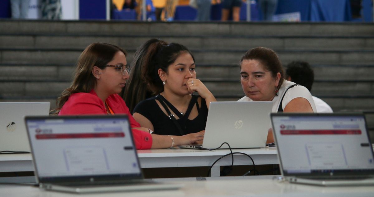 Cuáles son las carreras universitarias mejor y peor pagadas en Chile según el sueldo recibido al quinto año de titulación.