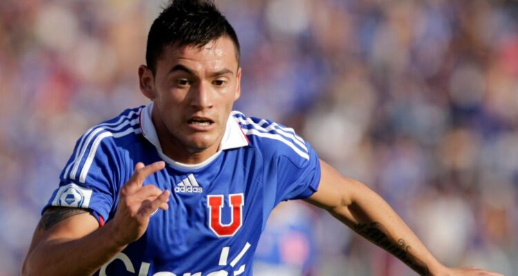 Fouillioux ilusiona a los azules para el 2024: revela que Charles Aránguiz “quiere venir a La U…”