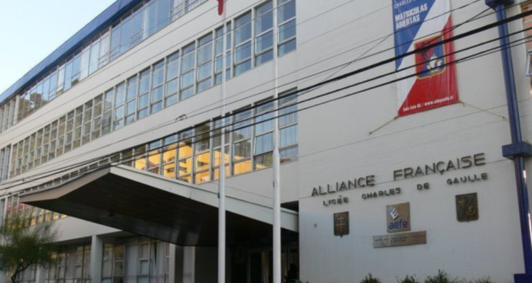 Cobro de colegiatura de Charles de Gaulle en UF