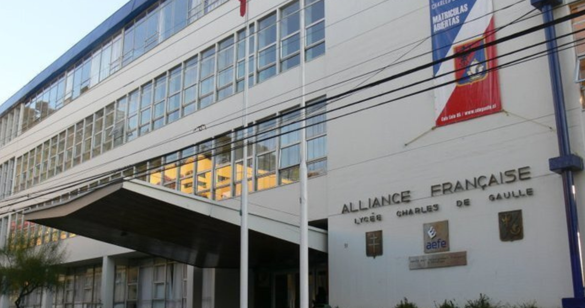 Cobro de colegiatura de Charles de Gaulle en UF