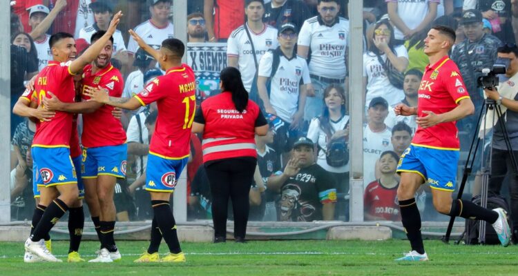 Colo Colo perdió ante Unión Española en el Monumental.