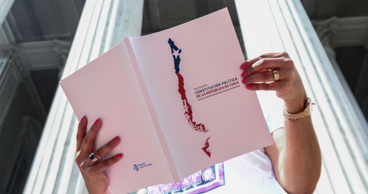Con foco en seguridad y derechos de mujeres: comandos endurecen tono a 10 días del plebiscito