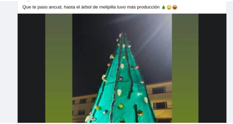 Comentarios contra árbol de navidad de Ancud