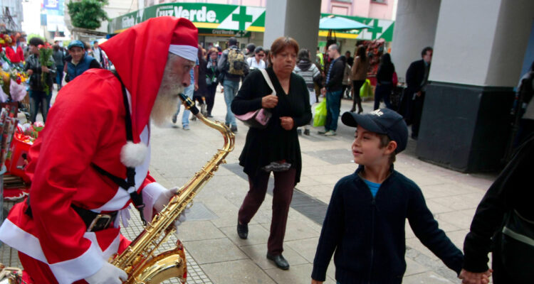 El comercio en regiones de Valparaíso, Bío Bío y La Araucanía no repunta y cumple 18 meses de caídas