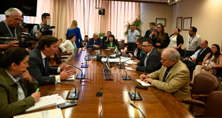 Comisión Revisora de la AC contra Montes empieza a definir trabajo en medio de incertidumbre por votos