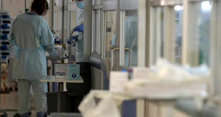 Para evitar aumento de casos covid: confirman restricción de visitas a pacientes en Hospital de Osorno