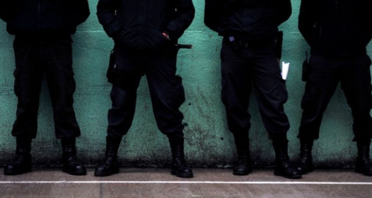 Suspenden a 6 gendarmes en medio de investigación por reo que se fugó desde la cárcel de Valparaíso