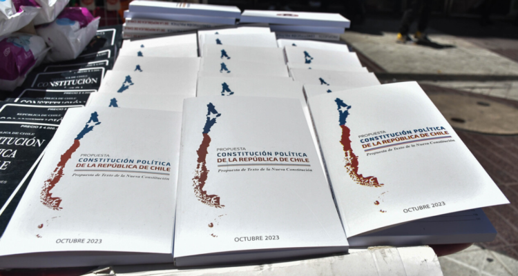 Académico denuncia censura de UACh: universidad se negó a publicar su columna del A Favor