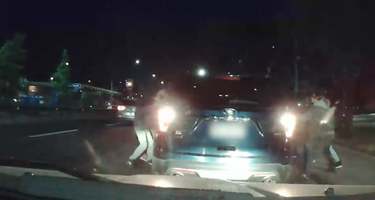 Coronel (r) de Carabineros frustra a tiros robo de su vehículo en Santiago