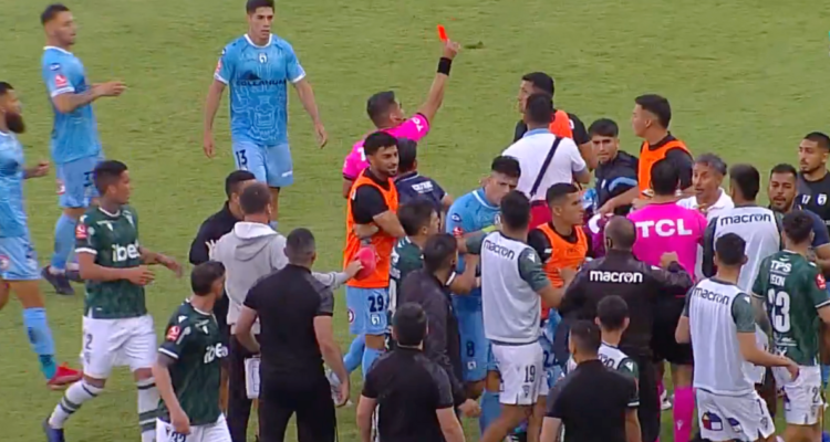 La pelea con expulsiones entre Iquique y Santiago Wanderers.
