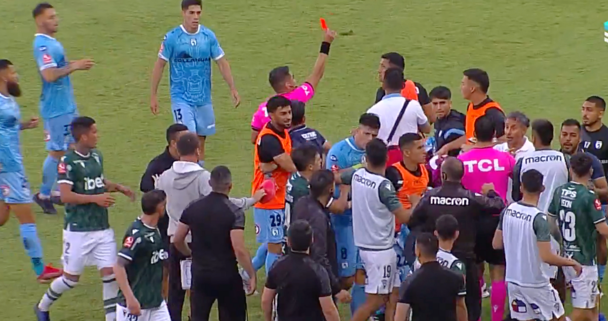 La pelea con expulsiones entre Iquique y Santiago Wanderers.