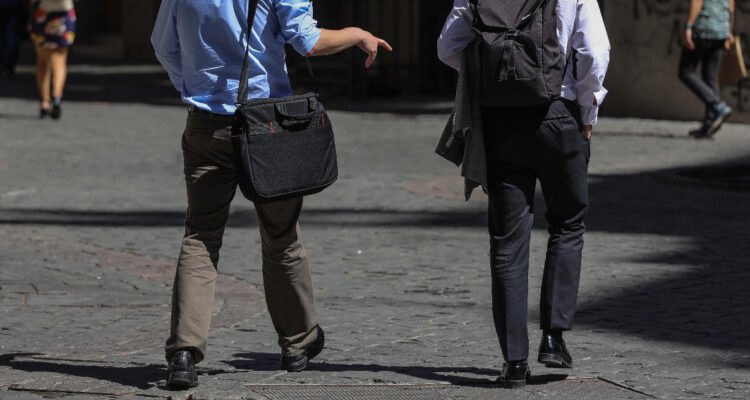 Nueva escalada de desempleo: expertos apuntan a estancamiento de creación de puestos en sector privado