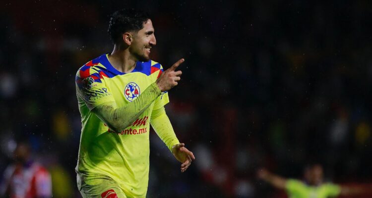 Diego Valdés brilla con doblete y deja al América con un pie en la final en México