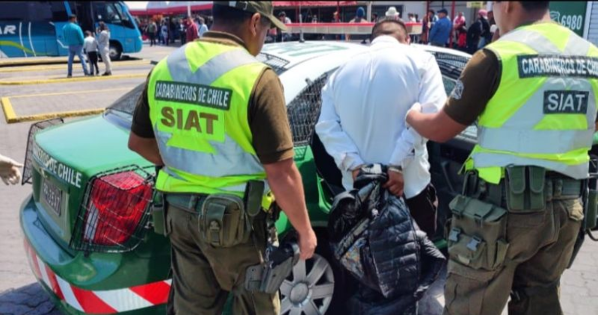 Dos choferes de buses quedaron detenidos por conducir bajo efectos de las drogas en La Serena