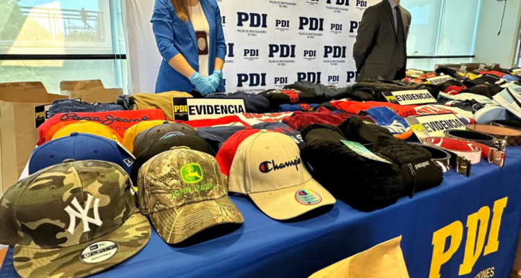 Decomisan $130 millones en 2 mil prendas de ropa de marca falsificadas en Los Ángeles