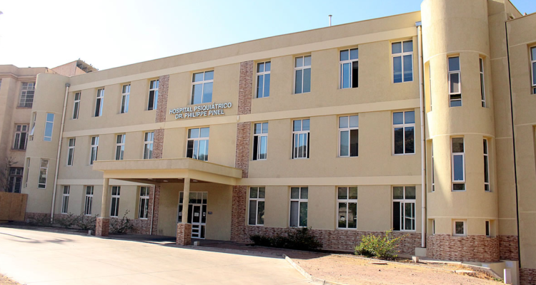 El Tribunal determinó que al hombre de 28 años, indicado como autor de parricidio, homicidio y lesiones, se le va a aplicar internación de por vida en el Hospital Psiquiátrico Philippe Pinel de Putaendo