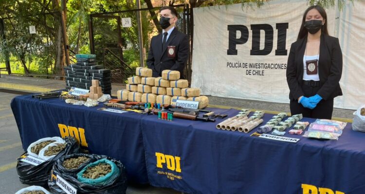 Detienen a 21 narcos de la capital: PDI les incautó armas y $850 millones en droga