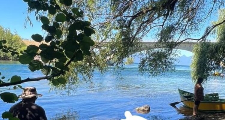 Encuentran cuerpo de hombre en río toltén
