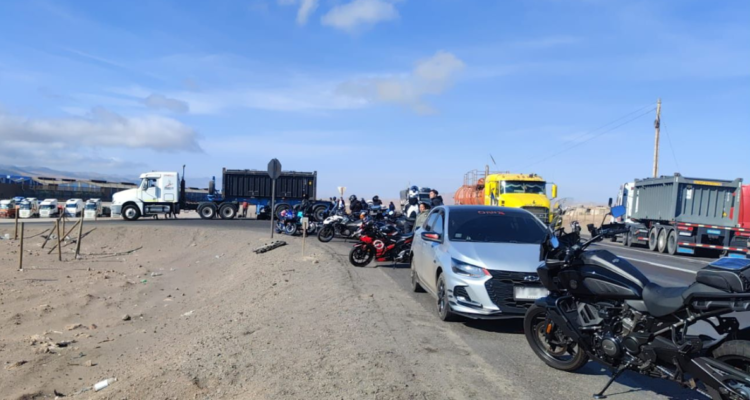 Fatal accidente en Antofagasta dos personas mueren tras colisión de camión con motocicleta en Ruta 5