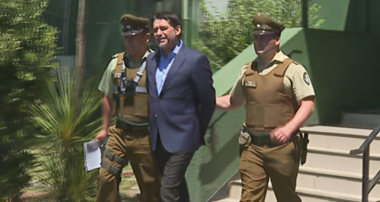 Empresario queda tras las rejas por agredir brutalmente a expareja en Las Condes: le fracturó la nariz