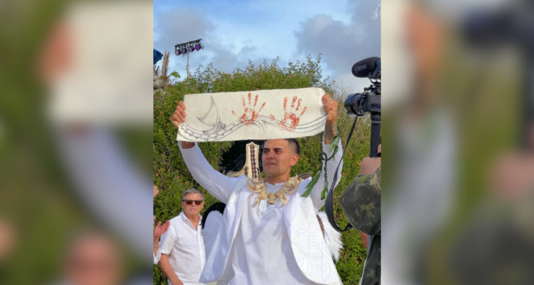Las fotos que dejó el íntimo matrimonio de Fernando Godoy y Ornella Dalbosco en Isla de Pascua 