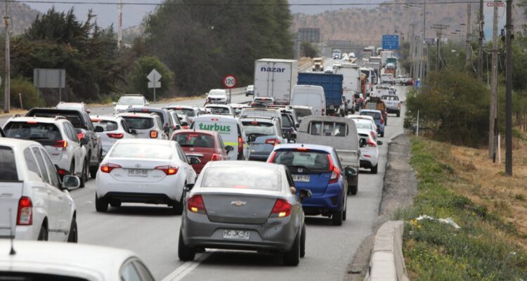 351 mil vehículos saldrían de la RM para fin de semana de Navidad: mira las medidas en carreteras