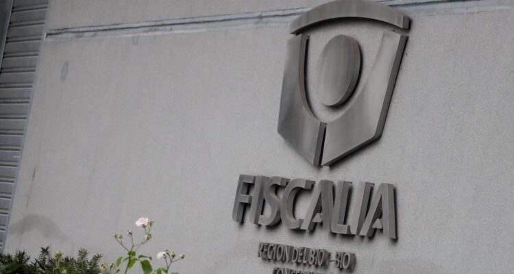 Fiscalía pide 35 años de cárcel por fraude para exfuncionarios de la DAS de Talcahuano y empresarios