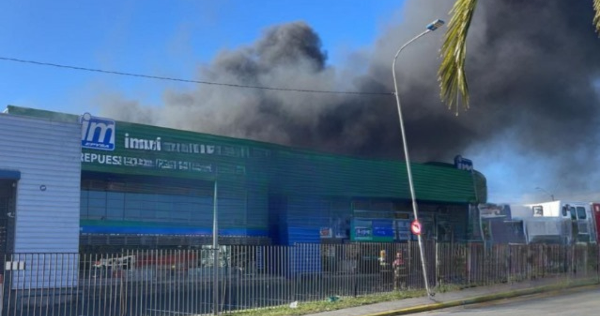 foto-incendio-bodega-concepcion.png