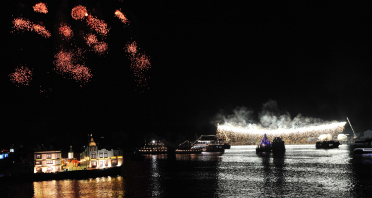 Fuegos artificiales en la Noche Valdiviana