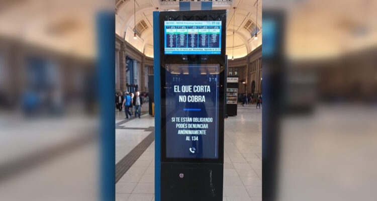 “El que corta, no cobra”: gobierno de Milei advierte con altavoces a los manifestantes argentinos